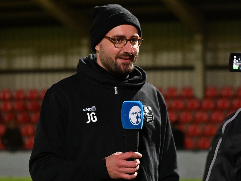 Hat gut lachen: Jan Gernlein nach dem Sieg seines FC Eintracht Bamberg beim SC Eltersdorf.