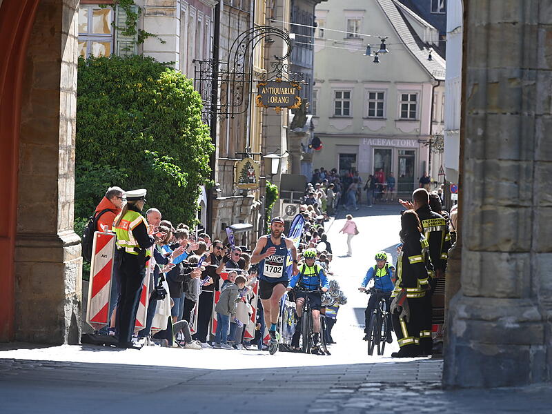 Weltkulturerbelauf 2025: Rund 3700 Athletinnen und Athleten nahmen de Halbmarathon, den Sparkassen-Lauf, in Angriff.