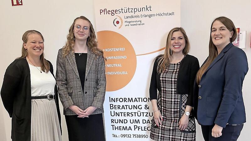 Lisa Neubert und Elizaveta Rosenbusch, Claudia Belzer und Ronja Endres