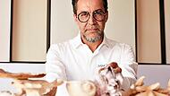 Dacosta ist einer der erfolgreichsten spanischen Gastronomen. Dacosta ist einer der erfolgreichsten spanischen Gastronomen.