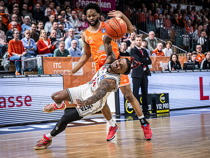 Die BMA365 Bamberg Baskets um Aufbauspieler Cobe Williams sind in Vechta ausgerutscht.