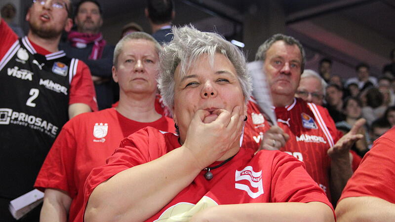 Astrid Troche verfolgt die Spiele der Bamberg Baskets mit Herzblut.