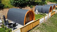 Ein Unternehmen will in Kirchlauter Tiny-Häuser  für Feriengäste errichten.     Die Firma   betreibt schon erfolgreich die „Frankenwald-Chalets“ (Bild) in Wilhelmsthal  (Landkreis Kronach).
