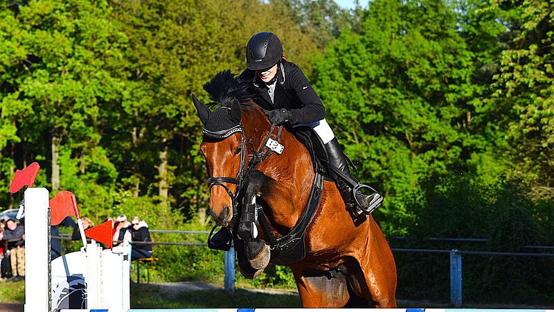 Spannende Springpr&uuml;fungen stehen unter anderem beim Reitturnier im Burgkunstadter Stadtteil Theisau vom Freitag bis Sonntag auf dem Programm.
