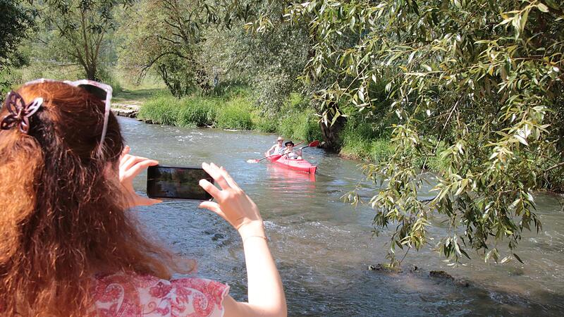 Anders als 2021 lassen sich in diesem Jahr auf der Saale im Landkreis Bad Kissingen kaum Kanufahrer fotografieren.