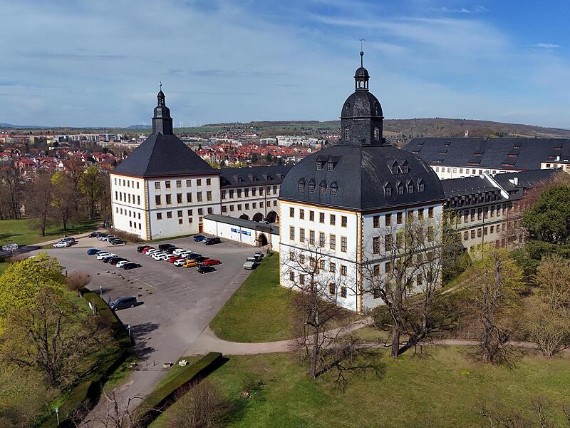 In Schloss Friedenstein in Gotha sind ab Sonntag, 12. April, zwei Ausstellungen zum Thema Doppelherzogtum zu sehen. In Schloss Friedenstein in Gotha sind ab Sonntag, 12. April, zwei Ausstellungen zum Thema Doppelherzogtum zu sehen.