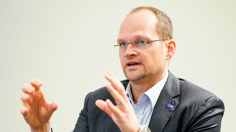 Dirk Elvermann Dirk Elvermann