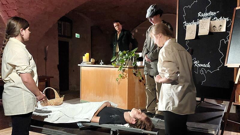 Die "Mystische Mordmahlzeit" in der Regimentsstube auf der Festung Rosenberg.