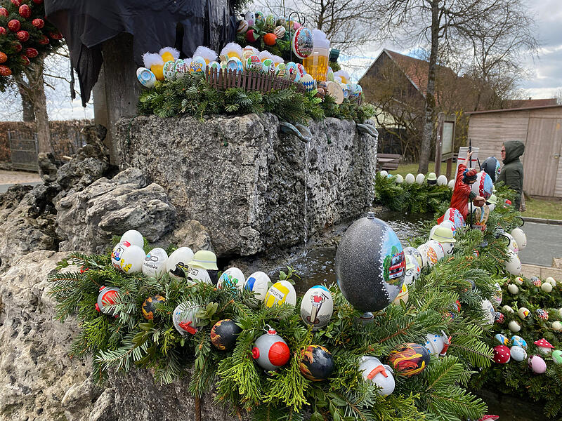 Ein besonderes Highlight ist der Osterbrunnen in Kleingesee.