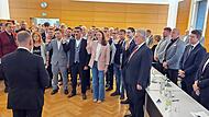 Unser Bild zeigt die Vereidigung der neuen Kreisr&auml;te.
