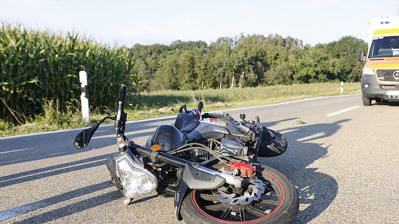 Motorradfahrerin bei Unfall verletzt Motorradfahrerin bei Unfall verletzt