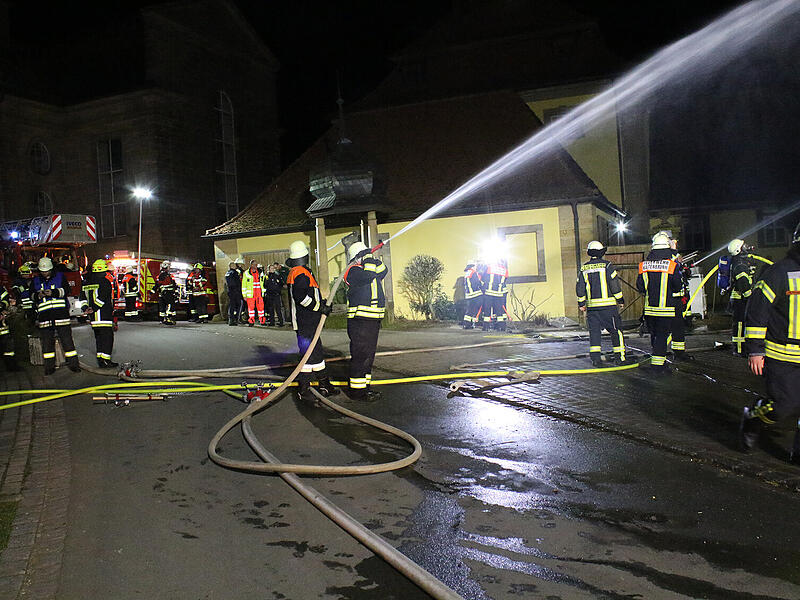 Brand in einem Kuhstall in Lahm