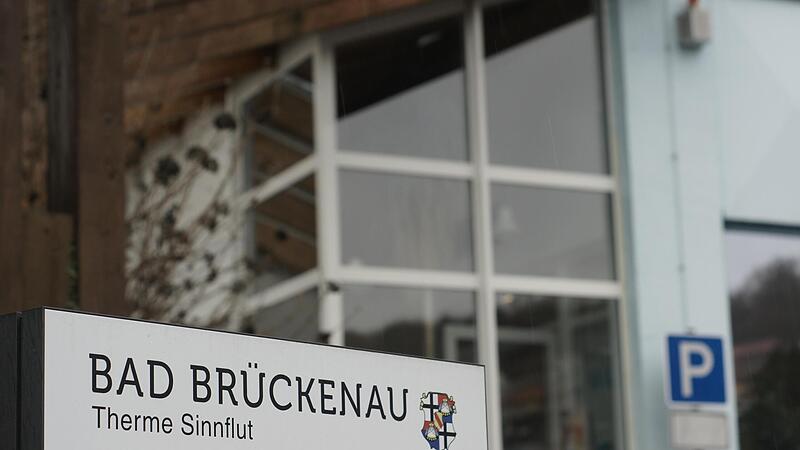 Der Therme Sinnflut steht ein Umbruch bevor. Dazu &auml;u&szlig;ern sich Br&uuml;ckenaus B&uuml;rgermeister und Stadtwerke-Chef.