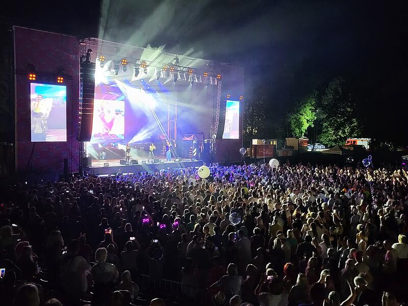 90s Super Show Bad Kissingen Luitpoldpark90s Super Show im Luitpoldpark Bad Kissingen 90s Super Show Bad Kissingen Luitpoldpark90s Super Show im Luitpoldpark Bad Kissingen