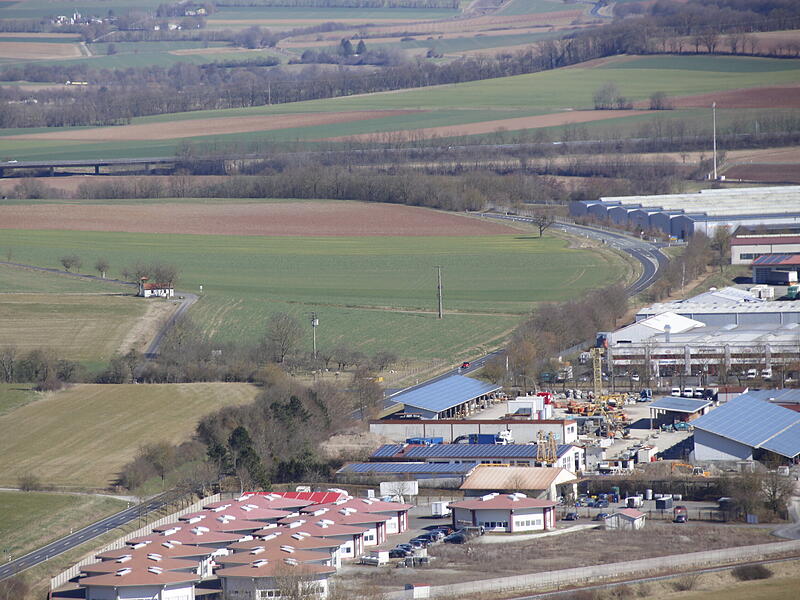 Die Diskussionen um den geplanten Gewerbepark in Westheim gehen weiter. Zu einer Entscheidung kommt es vor der Sommerpause nicht mehr.