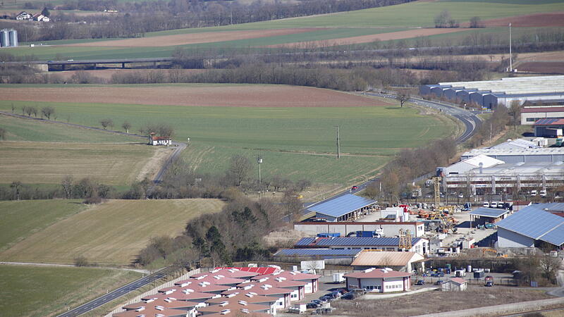 Die Diskussionen um den geplanten Gewerbepark in Westheim gehen weiter. Zu einer Entscheidung kommt es vor der Sommerpause nicht mehr.