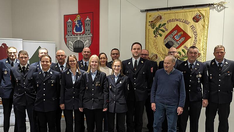 Zahlreiche Ehrungen f&uuml;r aktive Dienste gab es bei der Freiwilligen Feuerwehr M&uuml;nnerstadt.
