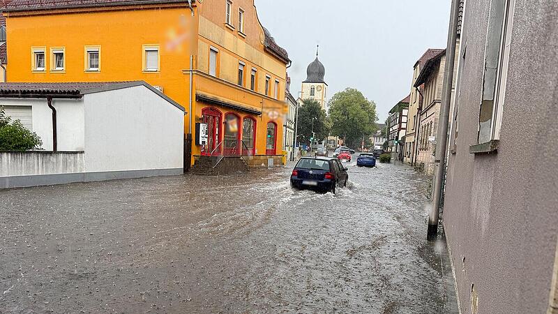 Unwetter im Landkreis Bamberg: Feuerwehr im Einsatz Unwetter im Landkreis Bamberg: Feuerwehr im Einsatz