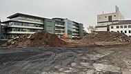 Nach wie vor eine große Baustelle ist diese Fläche am Schillerplatz in Coburg. Bis vor wenigen Monaten stand hier noch ein Verwaltungsgebäude der SÜC.