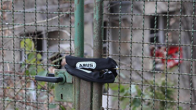 R&uuml;ckblick 2022: Auf diesem Grundst&uuml;ck bei Ebern h&auml;tte er stattfinden sollen, ein Swinger-Treff&ldquo;. Doch daraus wurde nichts, die Beh&ouml;rden schritten ein.