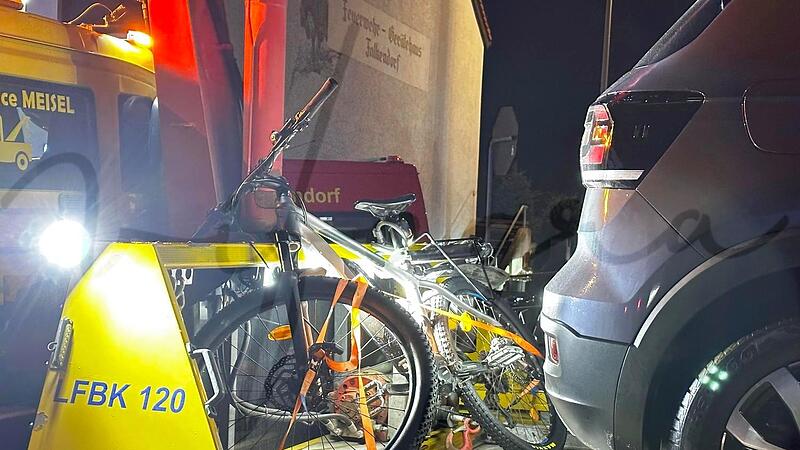 Der 78-J&auml;hrige Radfahrer starb noch an der Unfallstelle.