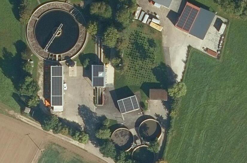 Bei der Kl&auml;ranlage hat Memmelsdorf schon Energiewende-Tatsachen geschaffen: Auf den D&auml;chern der Geb&auml;ude wurde eine Photovoltaik-Anlage installiert.