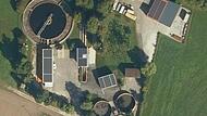 Bei der Kl&auml;ranlage hat Memmelsdorf schon Energiewende-Tatsachen geschaffen: Auf den D&auml;chern der Geb&auml;ude wurde eine Photovoltaik-Anlage installiert.