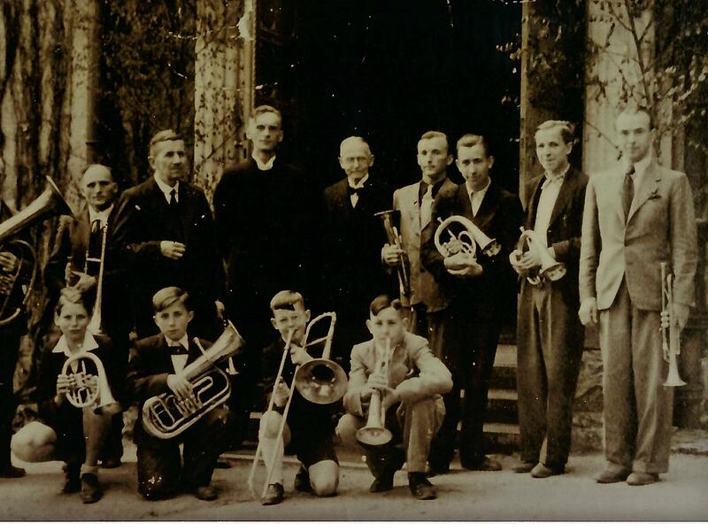 1948 spielte der Posaunenchor zur Amtseinführung von Pfarrer Zoller. 1948 spielte der Posaunenchor zur Amtseinführung von Pfarrer Zoller.