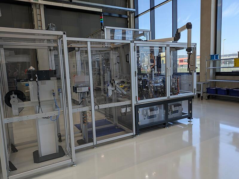 Einblicke in eine Produktion unter h&ouml;chsten Hygienestandards: Die Halle des Werks 2 von Medwork in H&ouml;chstadt.