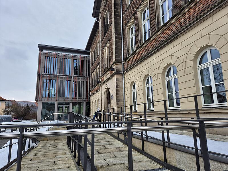 Im Kronacher Kreisausschuss wurde deutlich: Die Bildungseinrichtung hat die volle Unterst&uuml;tzung der Politik. Die finanziellen Mittel werden nicht gek&uuml;rzt.