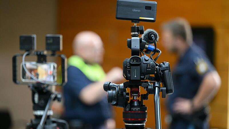 Reges Medieninteresse am Landgericht W&uuml;rzburg am Montag: Die Gro&szlig;e Jugendkammer verurteilte den angeklagten Sch&uuml;ler aus Lohr wegen Mordes.