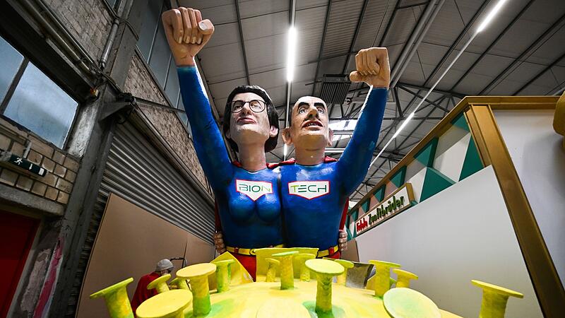 Vorstellung der Persiflagewagen des K&ouml;lner Rosenmontagszugs