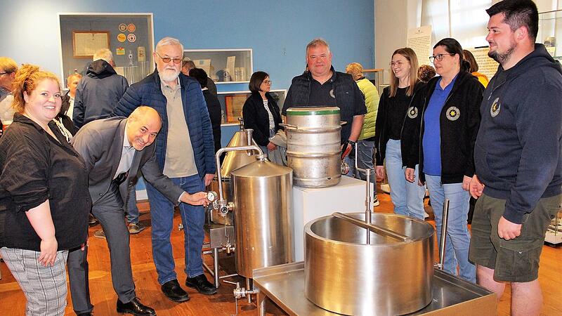 Das Stadtmuseum in Schl&uuml;sselfeld hat eine neue Leiterin und seine Pforten mit einer Sonderausstellung zum Thema Bier er&ouml;ffnet.