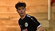 Jano Scheler spielt sein erstes Herren-Jahr beim FC Lichtenfels. Im Juli wechselt er in die USA auf ein College. Jano Scheler spielt sein erstes Herren-Jahr beim FC Lichtenfels. Im Juli wechselt er in die USA auf ein College.