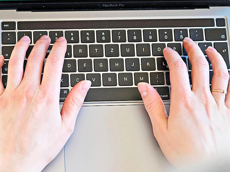 Bei der zentralen Verwaltungs-IT des Landkreises Forchheim sinken die Kosten von 1,92 auf 1,67 Millionen, weil weniger Laptops gebraucht werden.