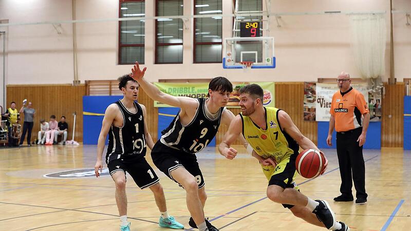 Sven Lorber (rechts) erzielte im letzten Saisonspiel 30 Punkte für den TSV Tröster Breitengüßbach. Sven Lorber (rechts) erzielte im letzten Saisonspiel 30 Punkte für den TSV Tröster Breitengüßbach.