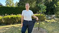 Bis auf die Hose von damals erinnert nichts mehr an Paula Kastls damalige Erkrankung: Adipositas. Die junge Frau aus Neunkirchen, die heute in Baiersdorf lebt, will nun anderen Mut machen.