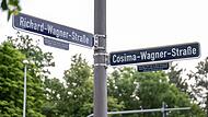 Zusatzbeschilderung für historisch belastete Straßennamen Zusatzbeschilderung für historisch belastete Straßennamen