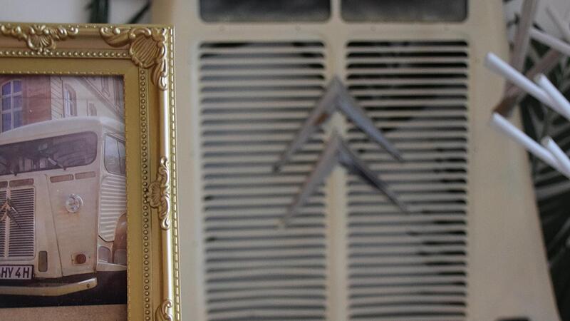 Im neuen Lokal von Stefanie Alpcakmak sind Erinnerungen an ihre gastronomischen Anf&auml;nge zu finden.