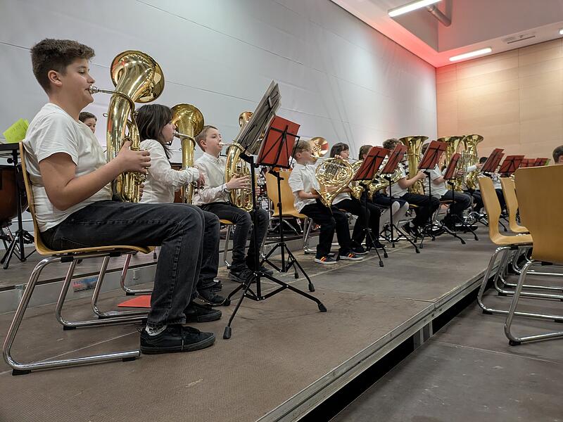 Das Vororchester spielte als zweites.Frühjahrskonzert der Musikschule Münnerstadt Das Vororchester spielte als zweites.