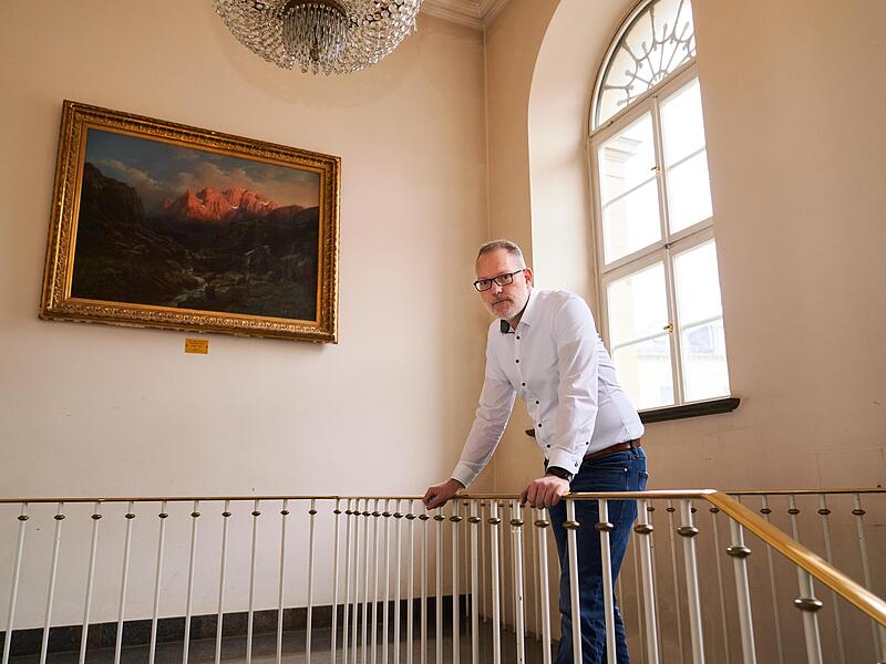 Daniel Kaiser, Technischer Direktor des Landestheaters, in einem der Treppenhäuser. Daniel Kaiser, Technischer Direktor des Landestheaters, in einem der Treppenhäuser.