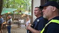 Robert Engel (links) und Markus Walz (rechts) sorgen auch heuer wieder für Sicherheit auf dem Annafest.Forchheim & Fränkische Schweiz