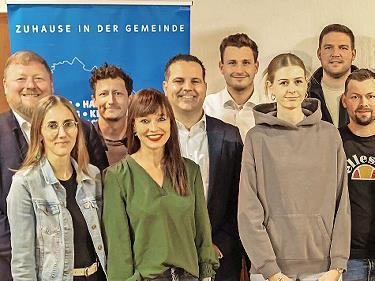 Die Kandidaten der CSU Heßdorf (v. l.): Axel Gotthardt, Karolin Katona, Benedikt Hofmann, Natascha Petersik, Markus Windisch, Christian Dorweiler, Rosalie Ort, Lukas Willert, Florian Ort, Robert Ort, Marina Leipold, Timo Schüßler, Franziska Götz, Oliver Schüßler (hinten), Stefan Martin, Susanne Gumbrecht, Christoph Schnappauf (Ergänzungskandidat) und Kathrin Kraus.