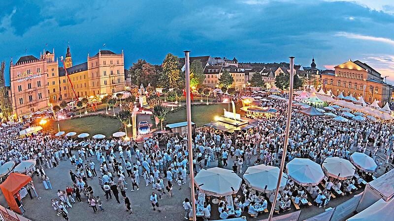 Das Coburger Schlossplatzfest wurde erstmals 1986 gefeiert. In diesem Jahr gab es gleich mehrere &Auml;nderungen am Konzept.