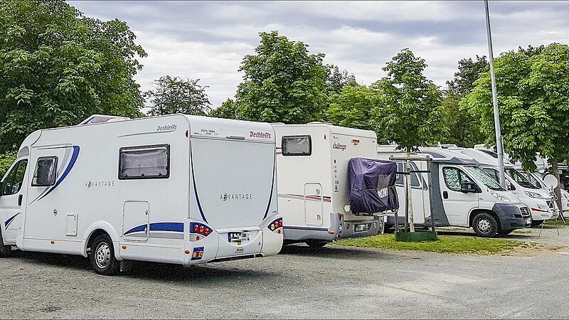 Der Wohnmobilstellplatz an der Sportinsel: Aufgrund hohen Andrangs will Forchheim auf der Schleuseninsel einen zweiten Platz einrichten.
