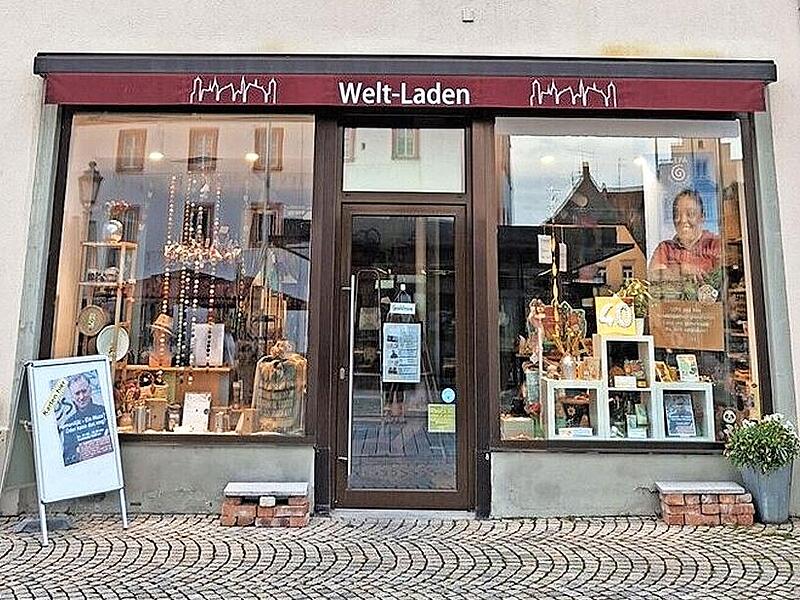 Alteingesessen: Der Welt-Laden am Marktplatz in Haßfurt.
