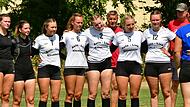 Nach der 1:3-Niederlage gegen Ötisheim stellen sich die Damen des TSV Staffelstein zum Gruß und verabschieden sich aus der 1. Bundesliga.