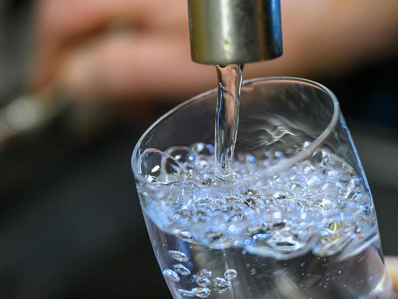 In Unterfranken könnte bald schwäbisches Wasser aus den Hähnen fließen. In Unterfranken könnte bald schwäbisches Wasser aus den Hähnen fließen.