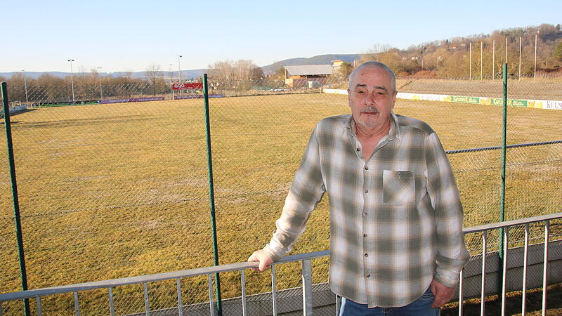 Wirt Detlef Freitag bedauert es sehr, dass der ATS Kulmbach seit dreieinhalb Jahren keine Fu&szlig;ballmannschaft mehr hat. Und nun sind auch noch die Darter und Tischfu&szlig;baller aus der Stadiongastst&auml;tte verschwunden, weil Freitag aus gesundheitlichen Gr&uuml;nden k&uuml;rzer treten muss.