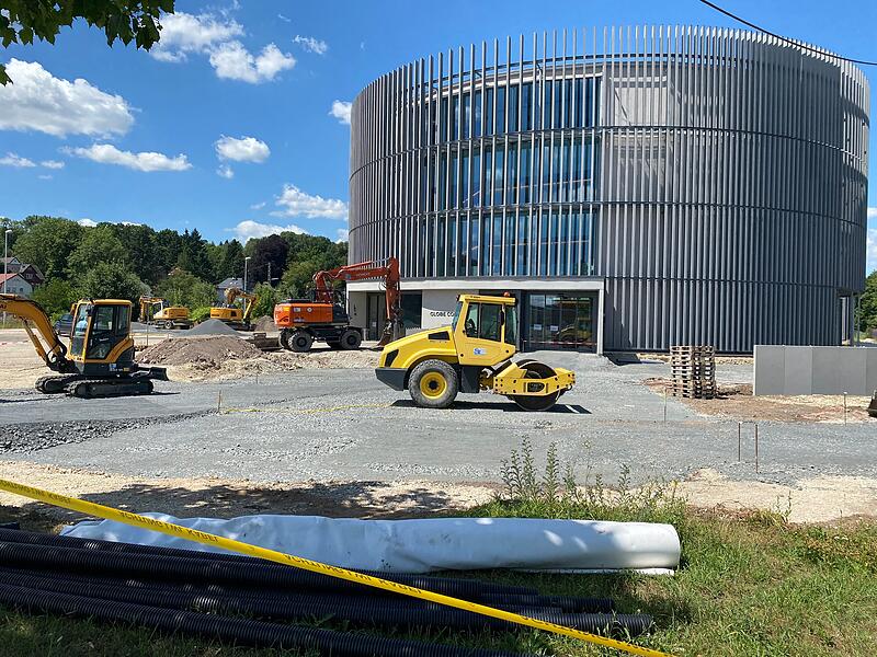 Bauarbeiten rund ums Globe Coburg &ndash; der Platz an der neuen Kulturst&auml;tte wird endlich sch&ouml;n gemacht